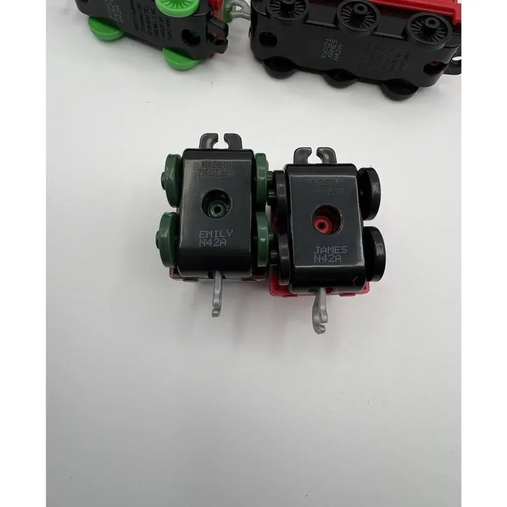 Thomas The Train and Friends Diecast Push Along Trains Carts Lot of 8 Multicolor
